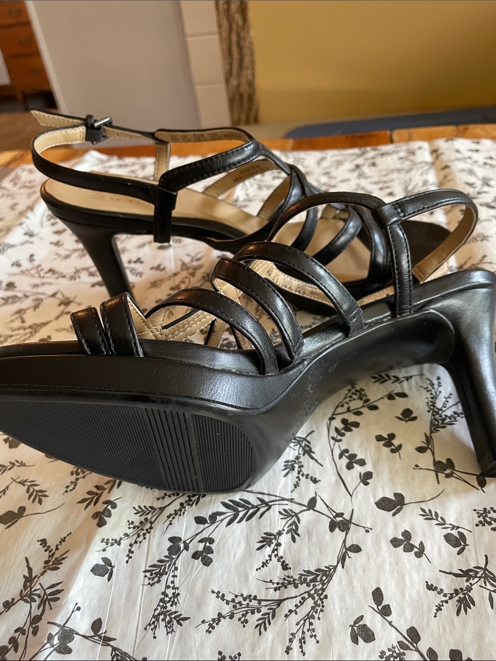 Naturalizer Baylor Black Strappy Slingback Heels. NWOT. Never worn! Brand new. - Picture 6 of 15